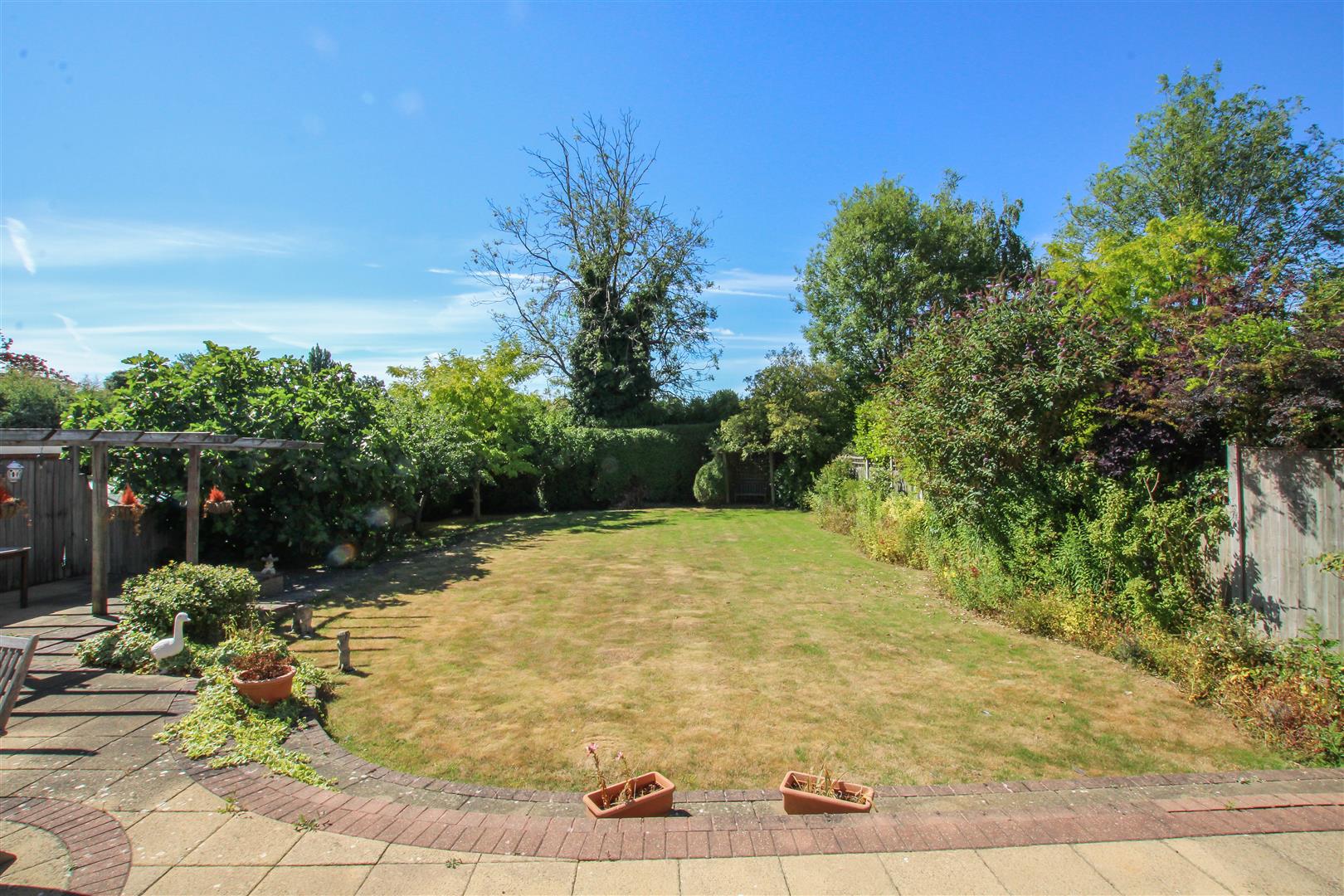 Surman Crescent, Hutton, Brentwood Keith Ashton